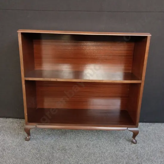 WOODEN BOOKCASE WITH CABRIOLE-STYLE LEGS H88CM L92CM D29CM