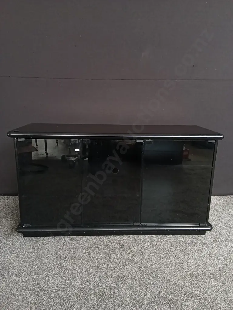 BLACK TELEVISION CABINET H72CM D45CM L1.29M Image 1++