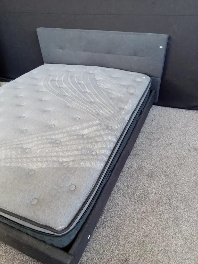 BLACK DOUBLE/QUEEN SLAT BED BASE WITH MATTRESS Image 1++