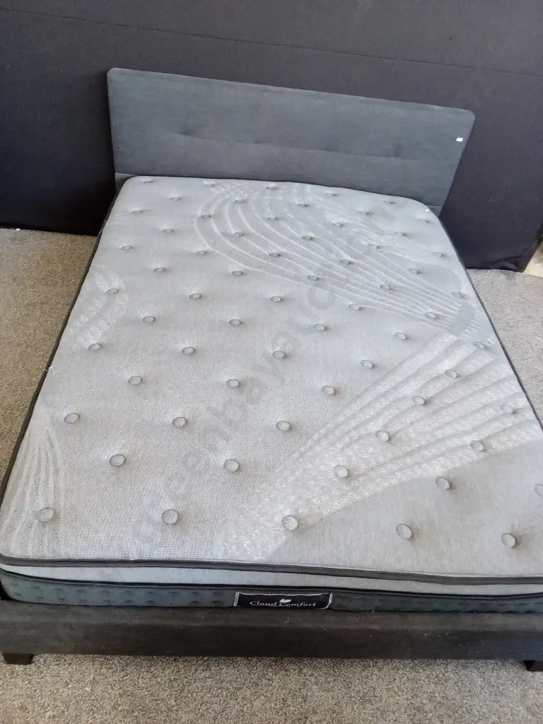 BLACK DOUBLE/QUEEN SLAT BED BASE WITH MATTRESS Image 1++