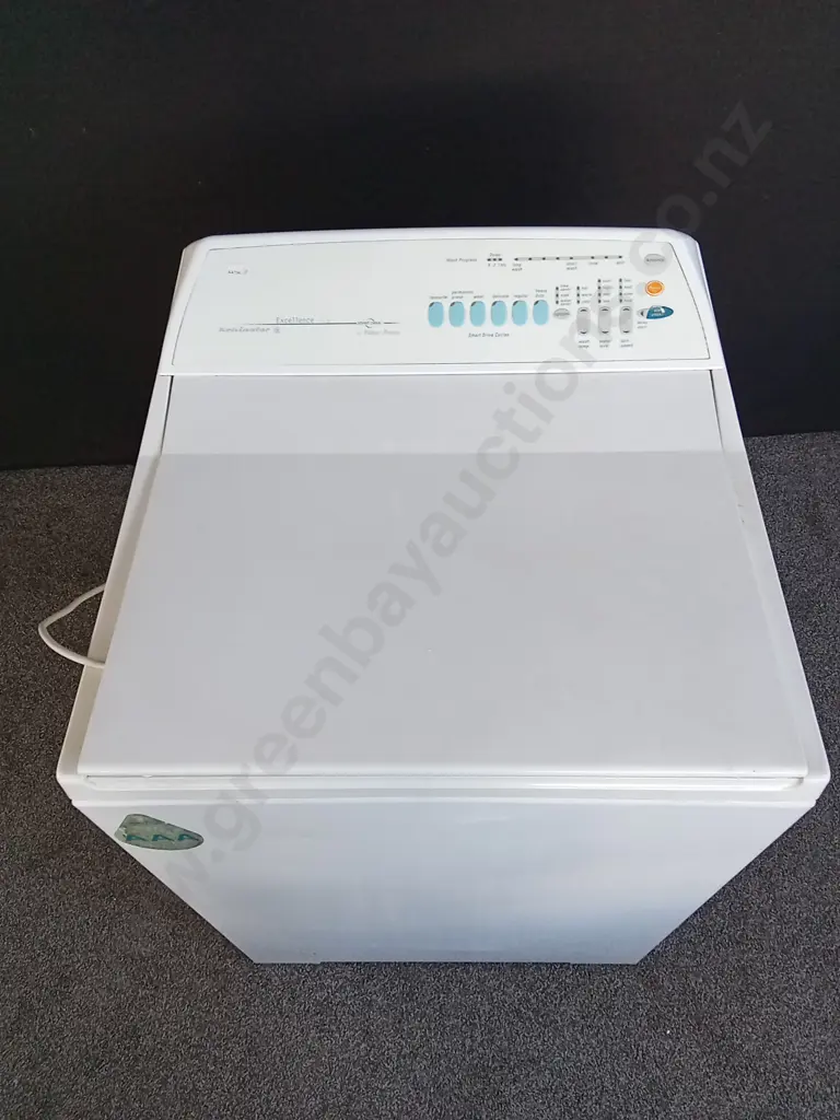 KELVINATOR WASHING MACHINE BY FISHER&PAYKEL WORKING Image 1++