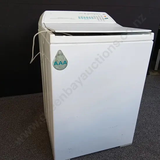 KELVINATOR WASHING MACHINE BY FISHER&PAYKEL WORKING