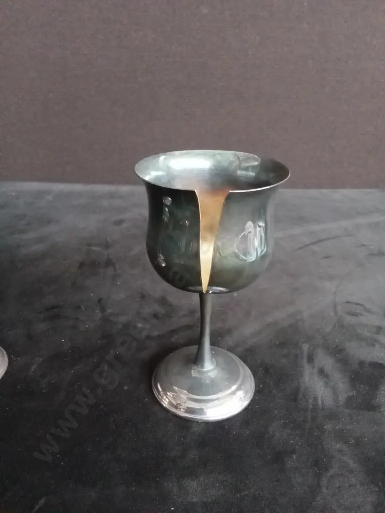 4 PRESTIGE SILVERWARE GOBLETS 1 DAMAGED Image 1++