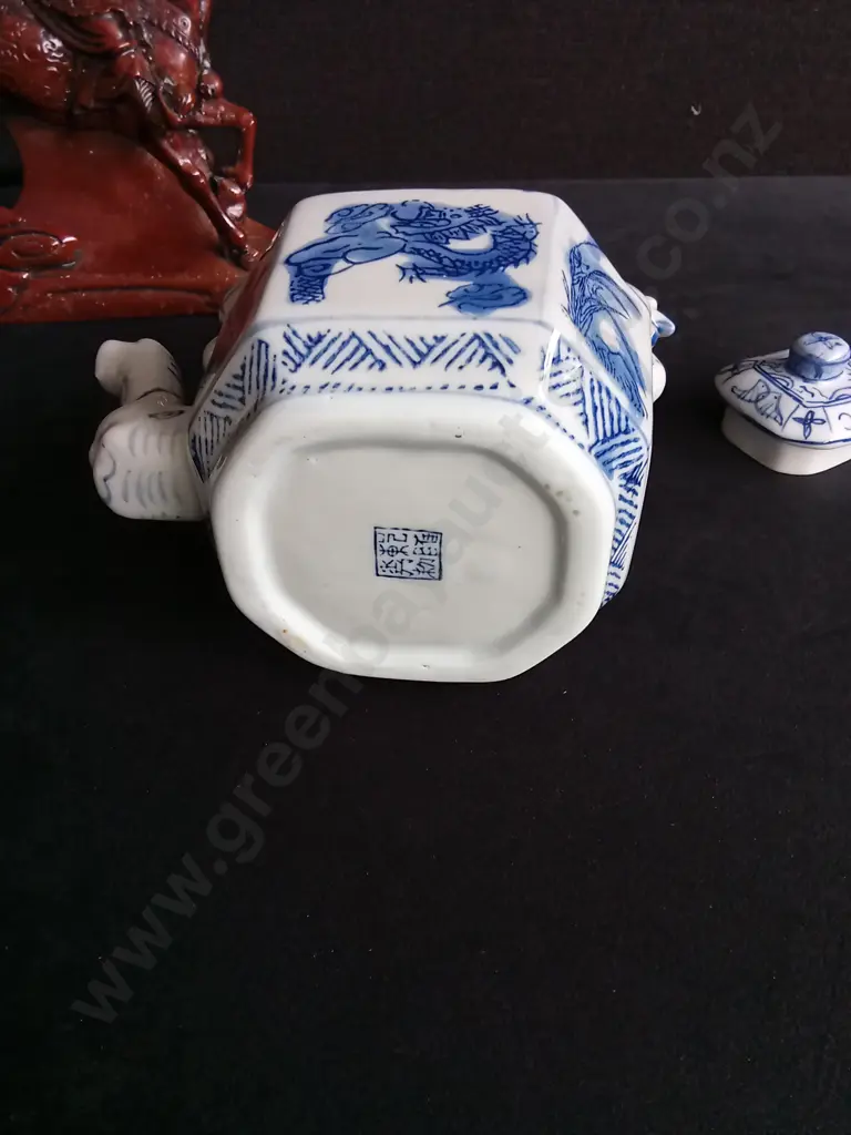 VINTAGE CHINESE DECOR, RED RESIN GUAN GONG WARRIOR STATUE AND PORCELAIN DRAGON TEAPOT Image 1++