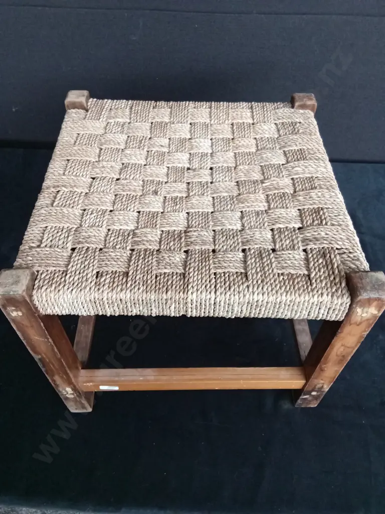 VINTAGE WOODEN FOOTSTOOL Image 1++