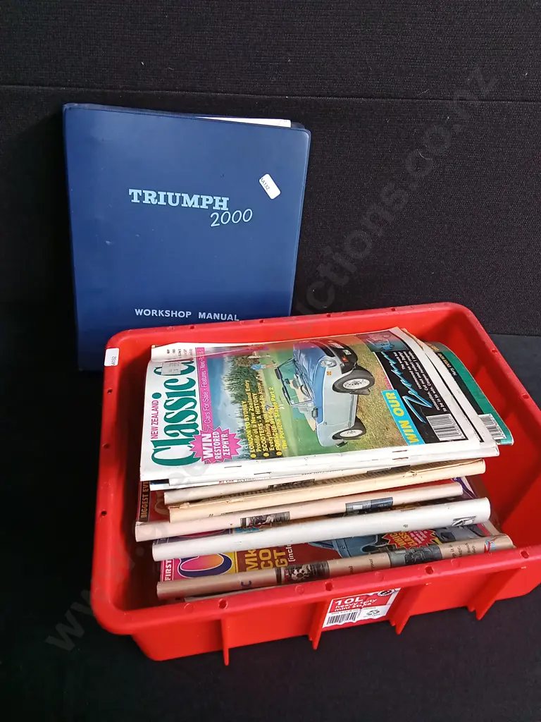MIX OF CLASSIC CAR MAGAZINES AND WORKSHOP MANUAL Image 1++