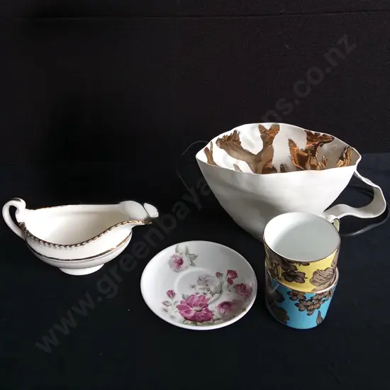 MIX OF KITCHEN ITEMS