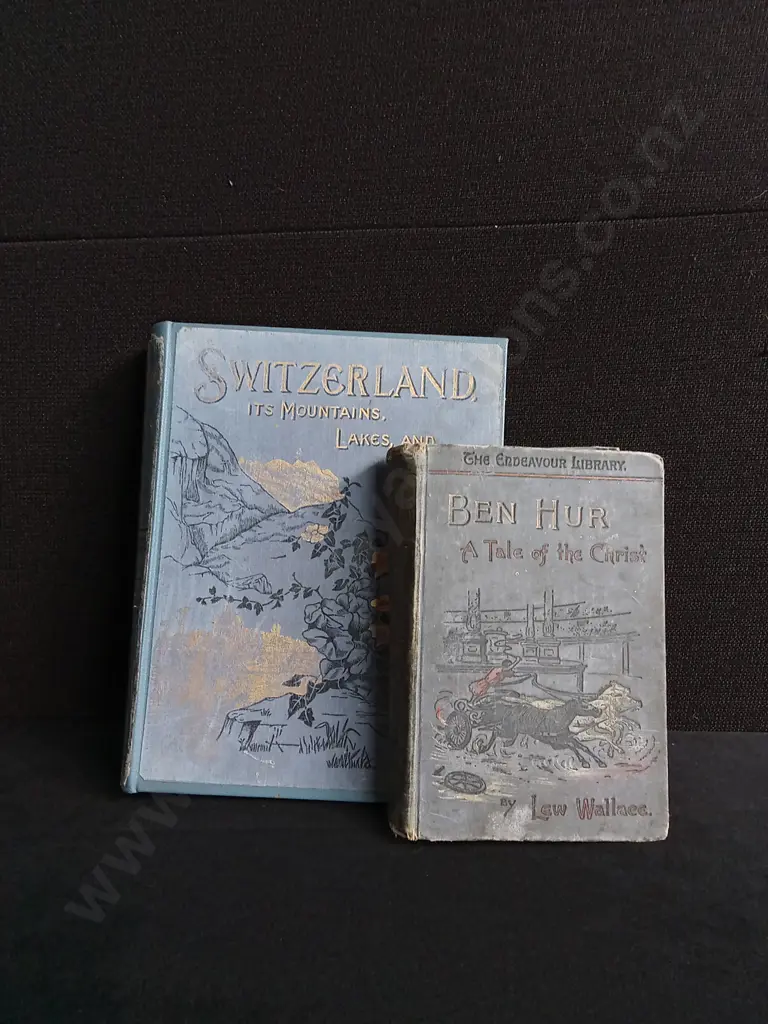 2 VINTAGE BOOKS Image 1++