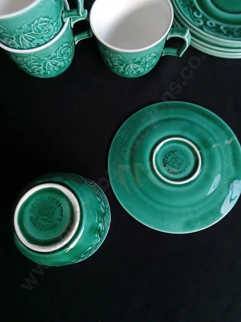 VINTAGE 14 PIECE CELTIC CERAMICS GREEN RELIEF TEA SET Image 1++