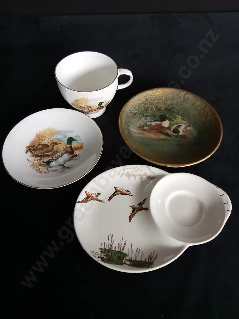 4 BIRD DISHES Image 1++