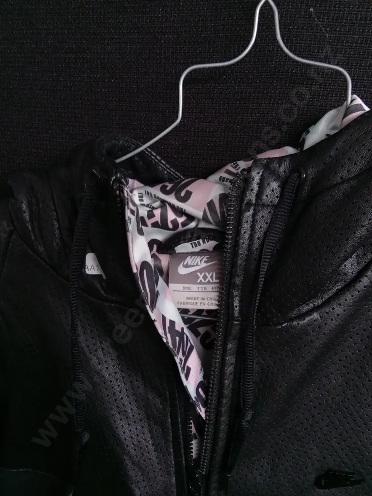 NIKE ZIP UP JACKET SIZE XXL Image 1++