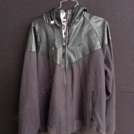 NIKE ZIP UP JACKET SIZE XXL