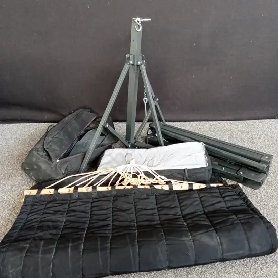 HAMMOCK WITH STAND
