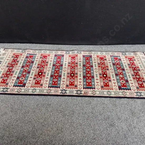 FLOOR RUG 2M X 80CM