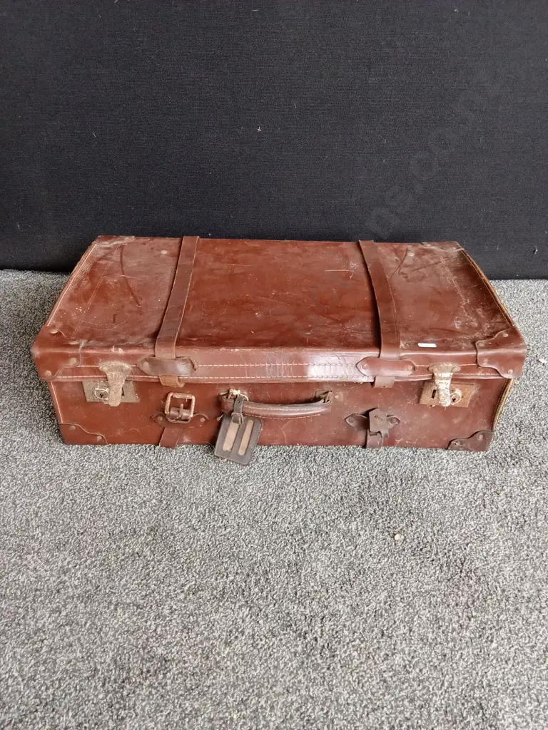 VINTAGE SUITCASE Image 1++