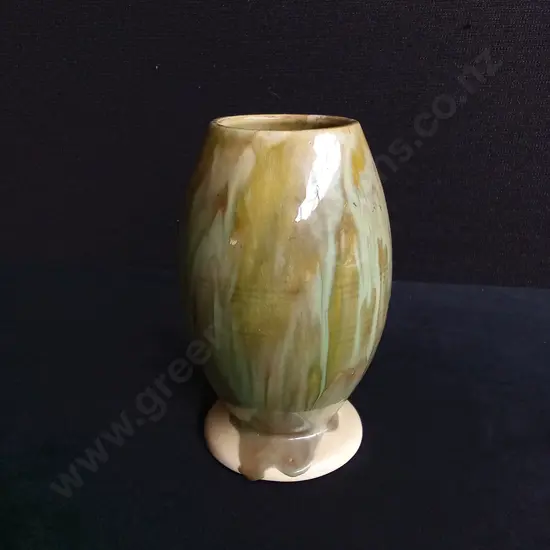 VINTAGE CROWN LYNN AMBRICO POTTERY VASE MADE IN NEW ZEALAND APPROX 18CM HIGH