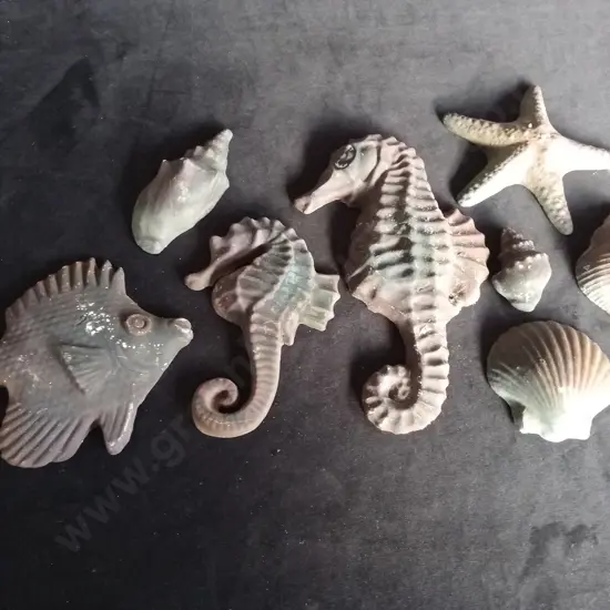 8 OCEAN THEMED DECORATIONS
