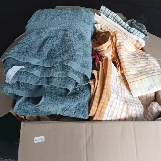BOX OF TOWELS AND TEATOWELS