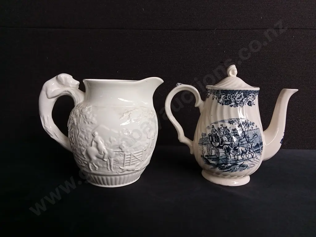 VINTAGE WEDGEWOOD CREAMWARE "DEVONSHIRE" PITCHER AND HOMESTEAD POT Image 1++