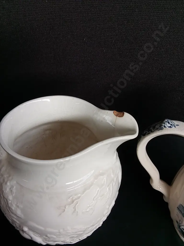 VINTAGE WEDGEWOOD CREAMWARE "DEVONSHIRE" PITCHER AND HOMESTEAD POT Image 1++