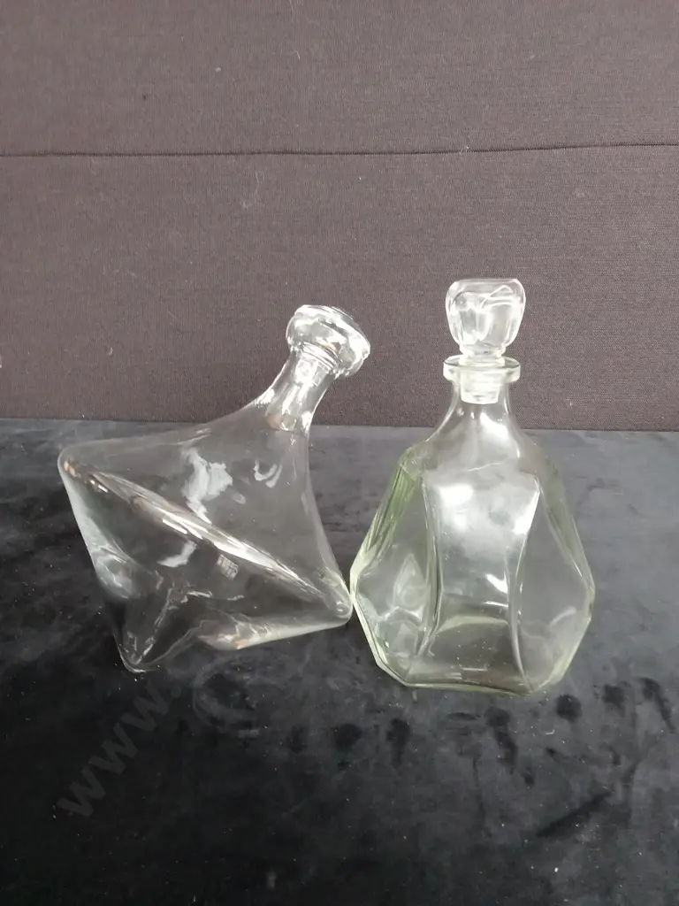 2 GLASS DECANTERS Image 1++