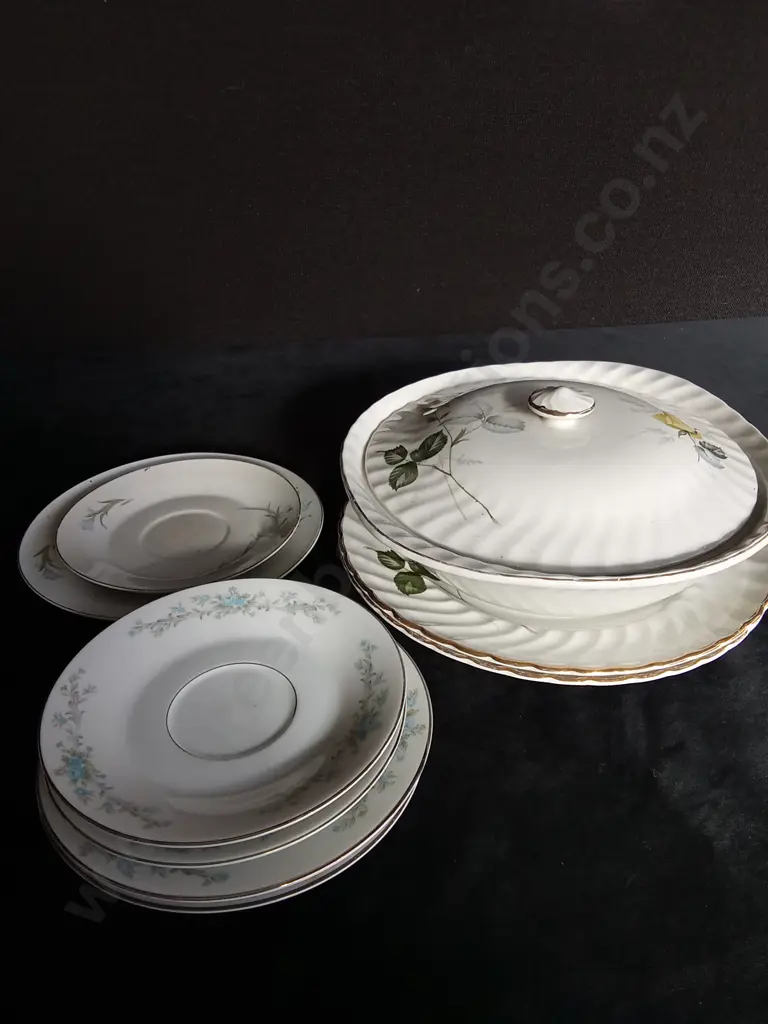 10 PIECES FLORAL DISHWARE Image 1++