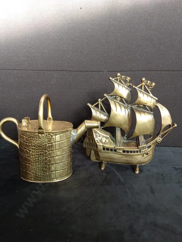 2 BRASS ITEMS Image 1++