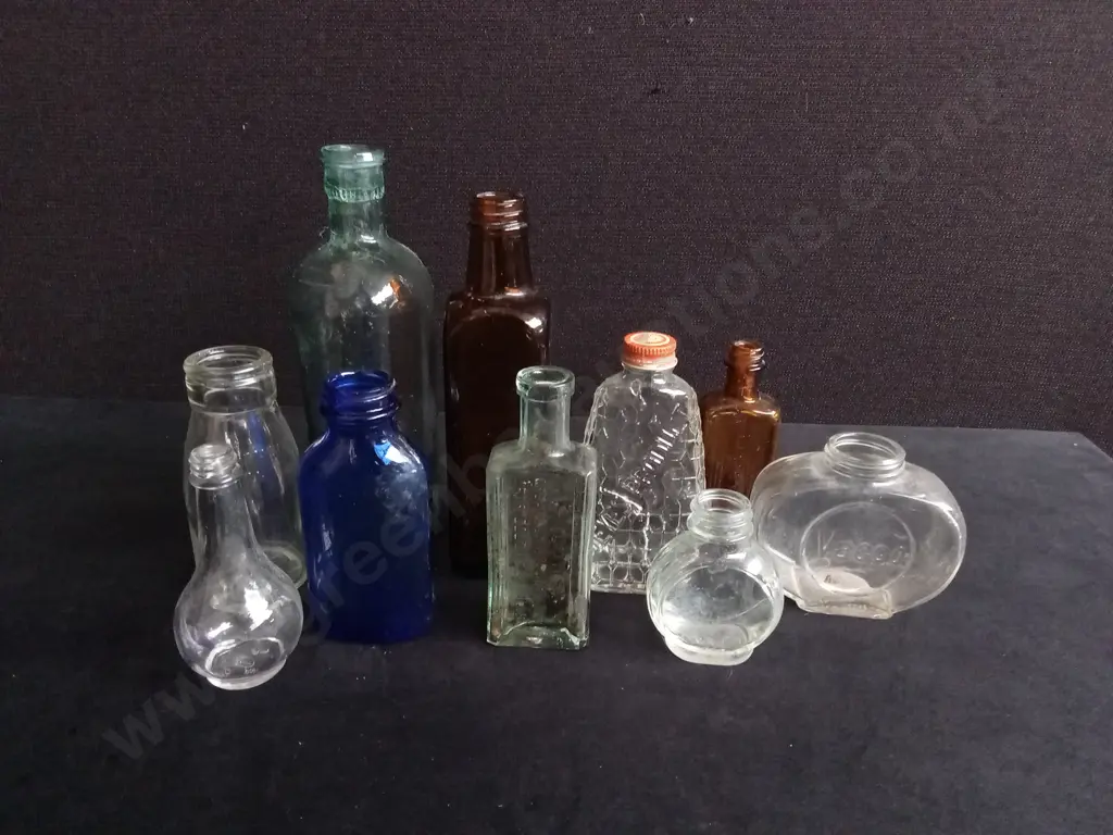 10 PIECES MIX OF VINTAGE GLASS BOTTLES Image 1++