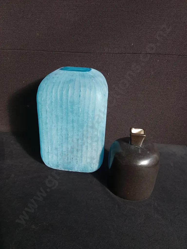 BLUE FROSTED GLASS VASE AND CERAMIC VASE Image 1++