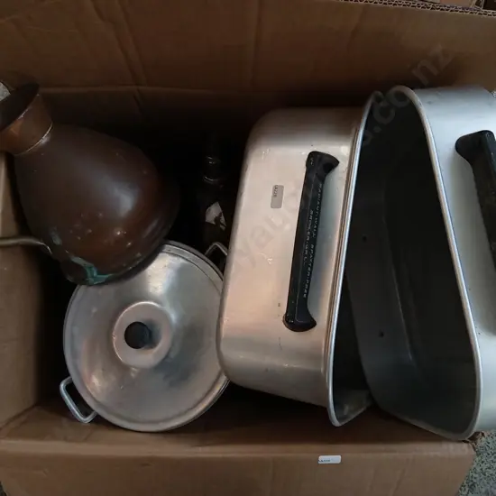 BOX LOT OF KITCHENWARE