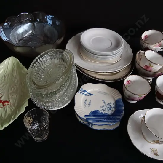 MIX OF DISHWARE