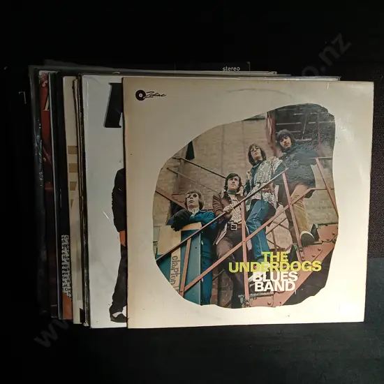 MIX OF VINTAGE RECORDS