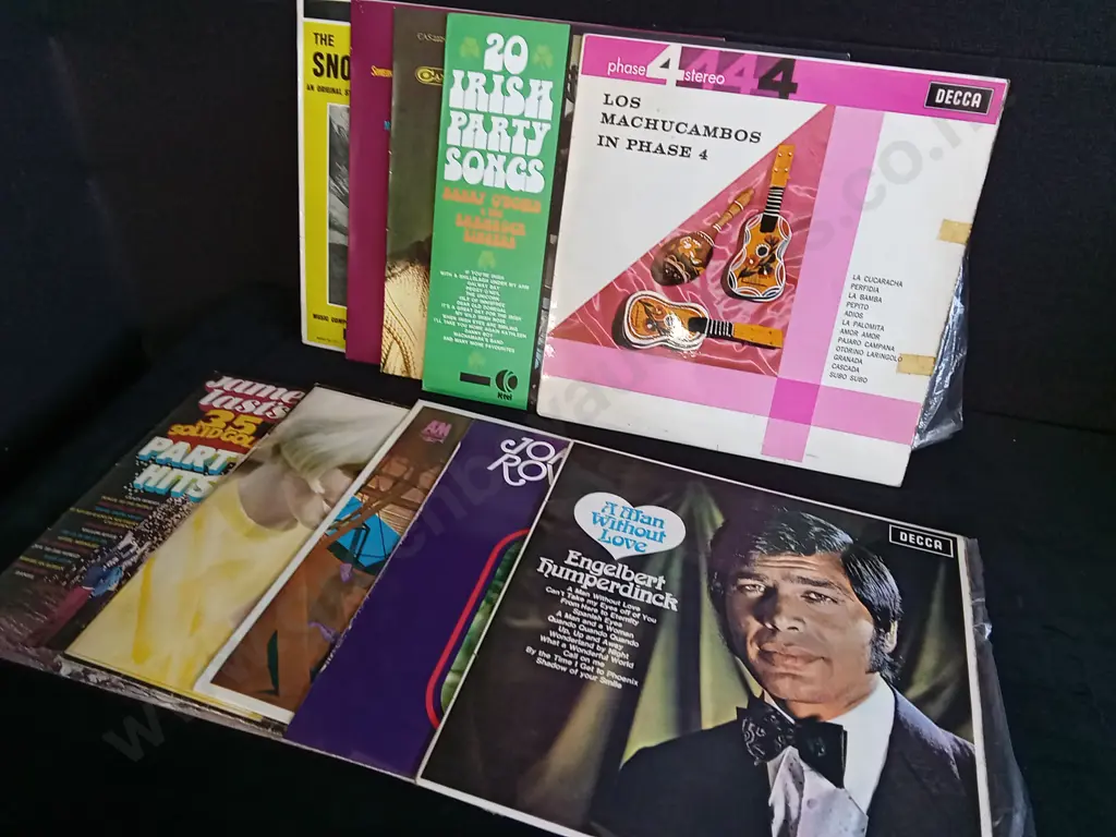 MIX OF 10 VINTAGE RECORDS Image 1++