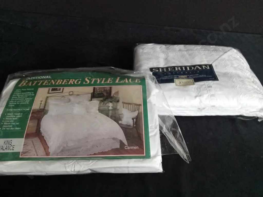 KING BED QUILT COVER AND BATTENBERG STYLE LACE Image 1++