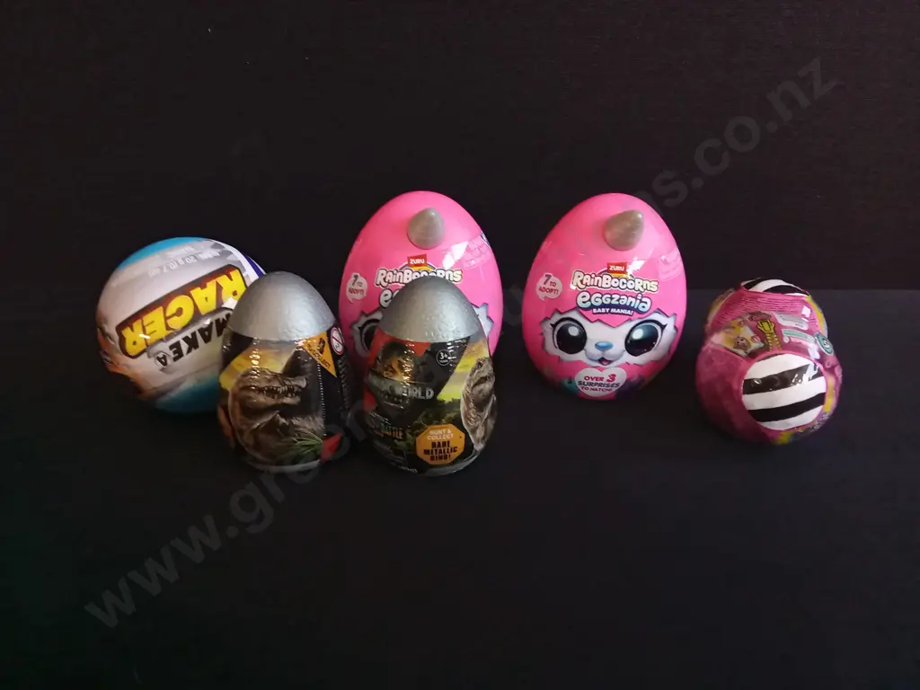 7 PIECES BRAND NEW TOYS Image 1++