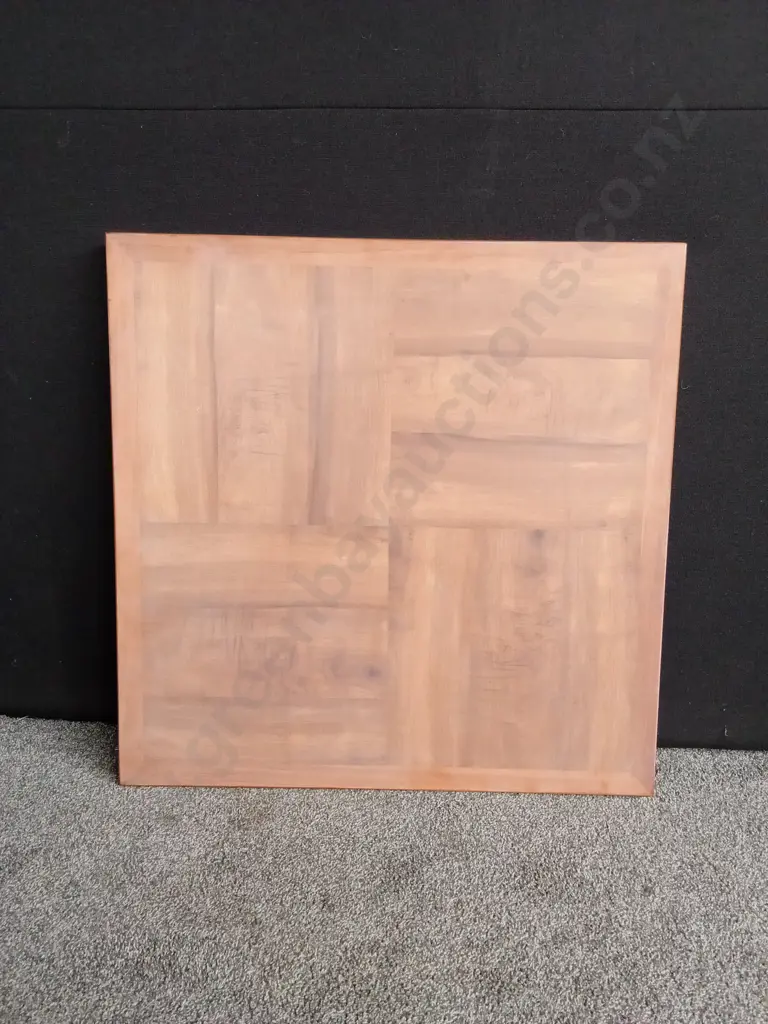 WOODEN TABLE TOP L89CM D89CM H72CM Image 1++