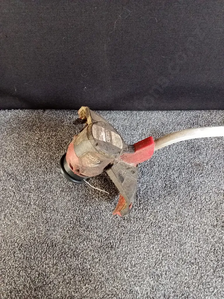 OZITO CORDLESS STRING TRIMMER Image 1++