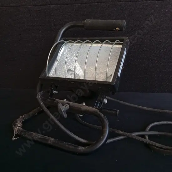 PORTABLE HALOGEN WORK LIGHT