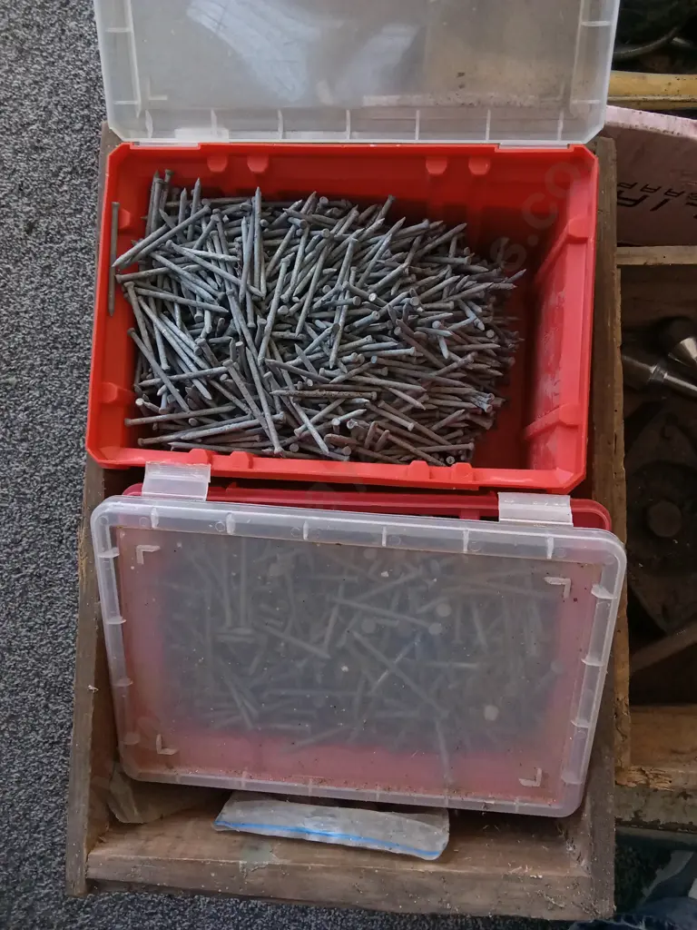 BOX OF HARDWARE Image 1++