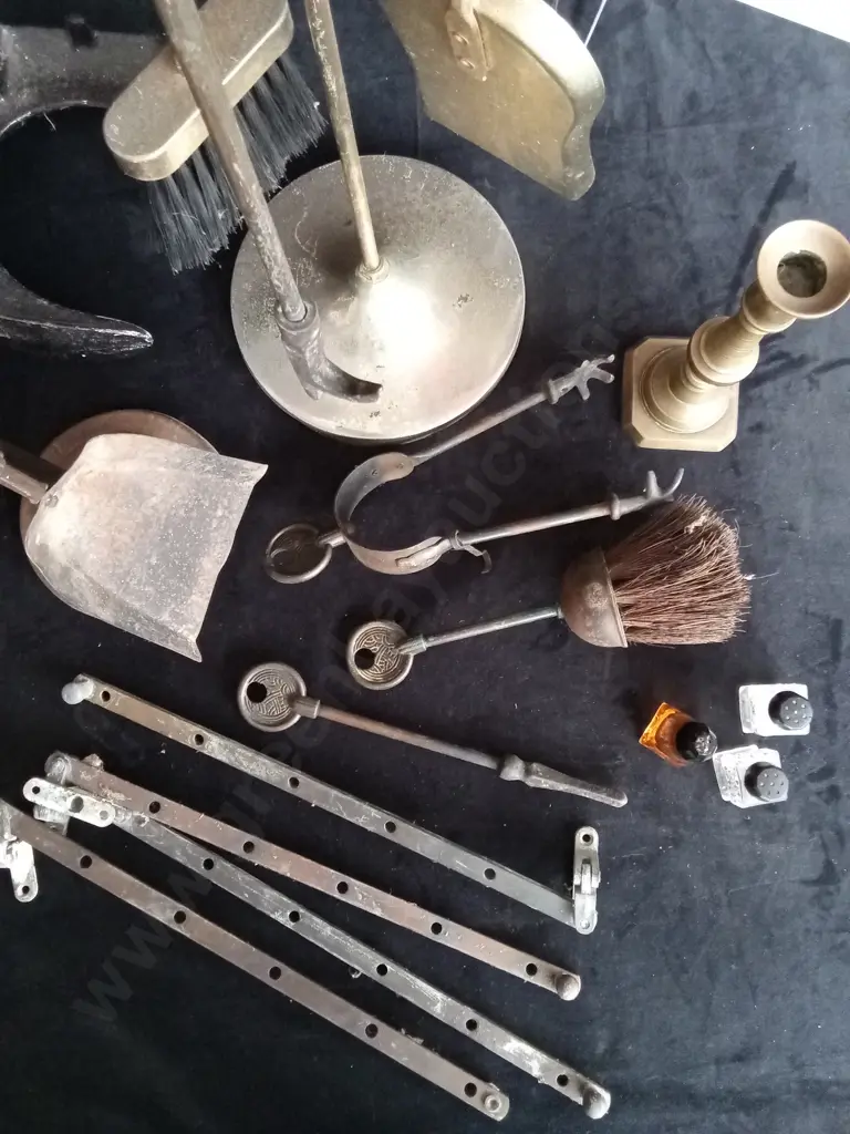 VINTAGE FIREPLACE TOOLS AND OTHER ITEMS Image 1++