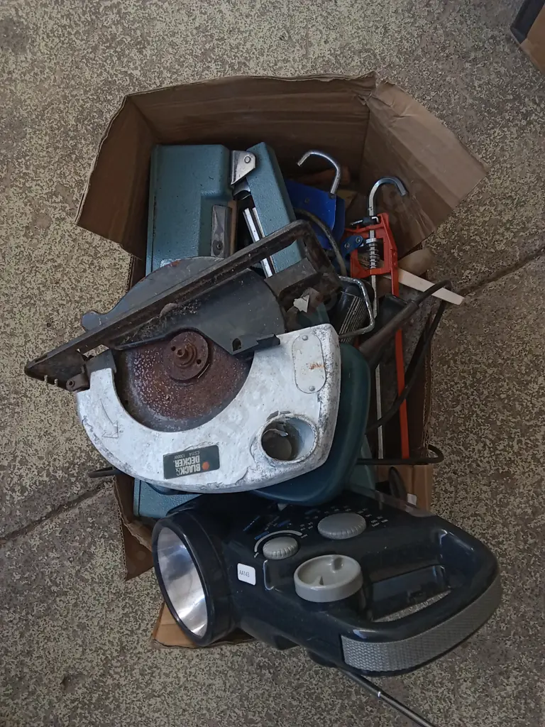 BOX OF TOOLS Image 1++