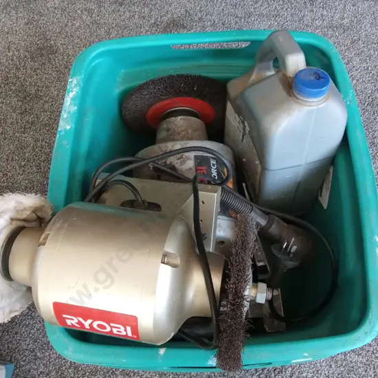 BOX OF ASSORTED TOOLS AND ITEMS