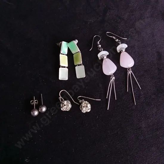 COSTUME JEWELLERY EARRINGS