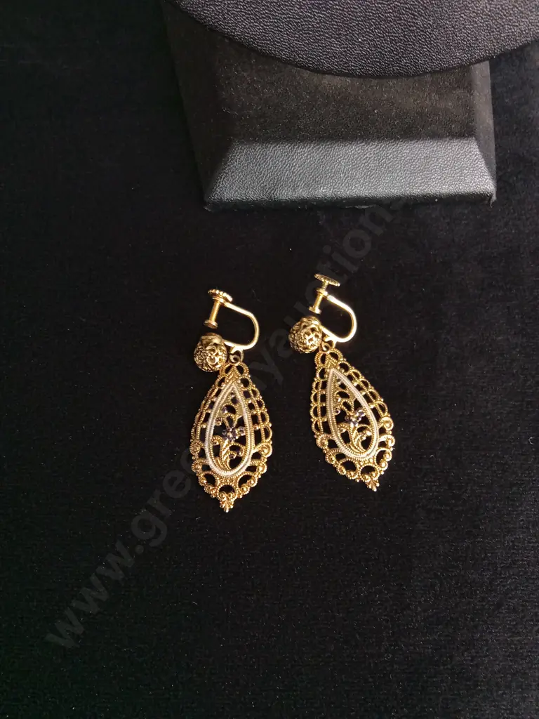 GOLD PLATED NECKLACE AND EARRINGS SET Image 1++