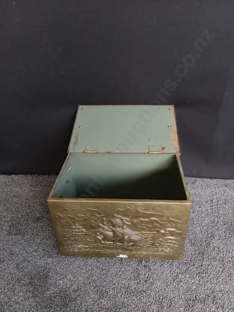 VINTAGE BRASS COAL BOX, EMBOSSED, W 46 CM X H 32 CM X D 30 CM Image 1++
