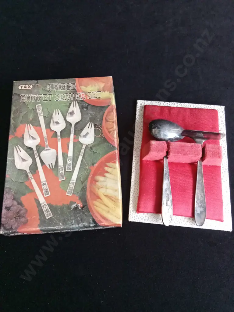 6 PIECE BUFFET SERVER SET AND BABY SPOON AND PUSHER SET Image 1++