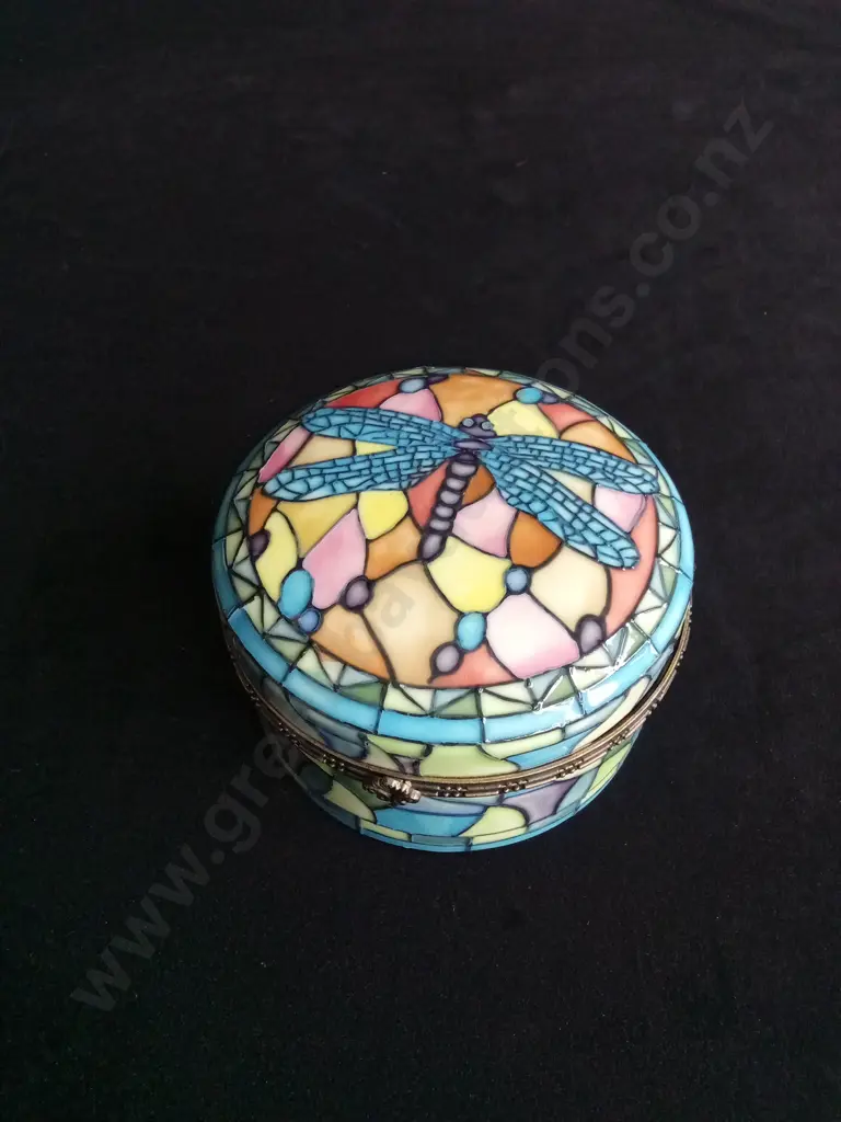 OLD TUPTON WARE HAND PAINTED DRAGONFLY TRINKET BOX Image 1++