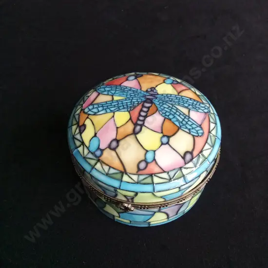 OLD TUPTON WARE HAND PAINTED DRAGONFLY TRINKET BOX