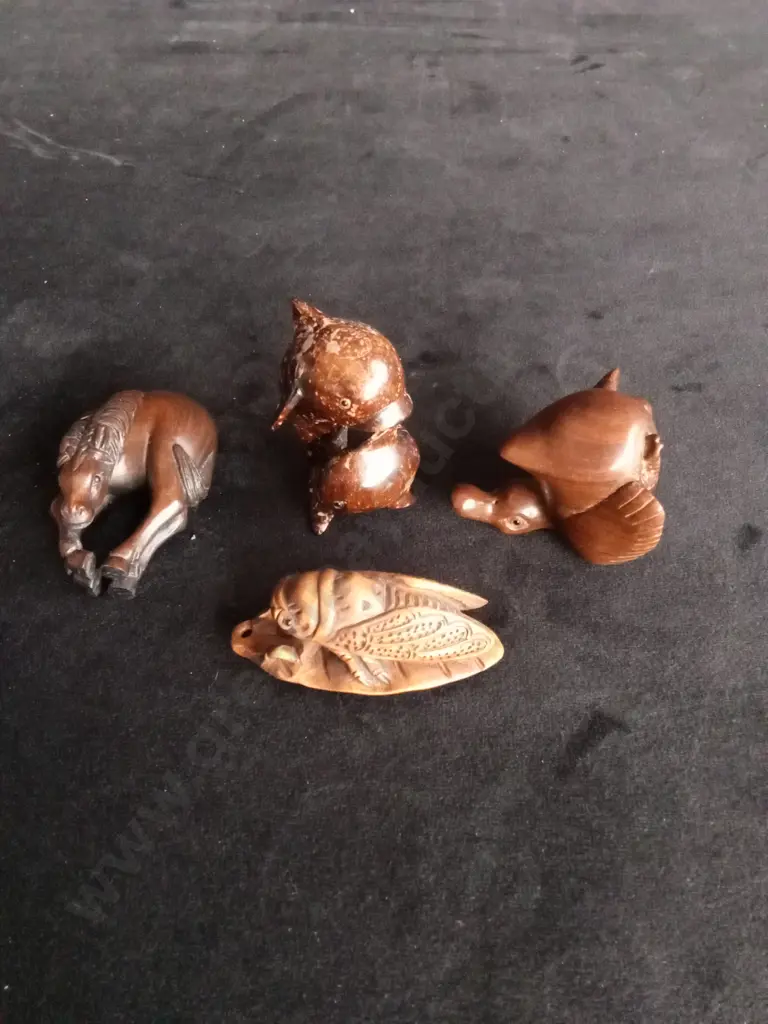 4 VINTAGE CHINESE CARVED ANIMAL FIGURES Image 1++
