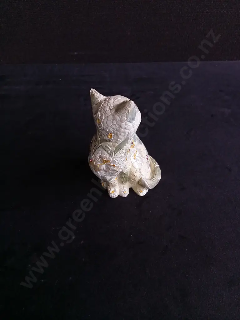 CAT FIGURINE Image 1++